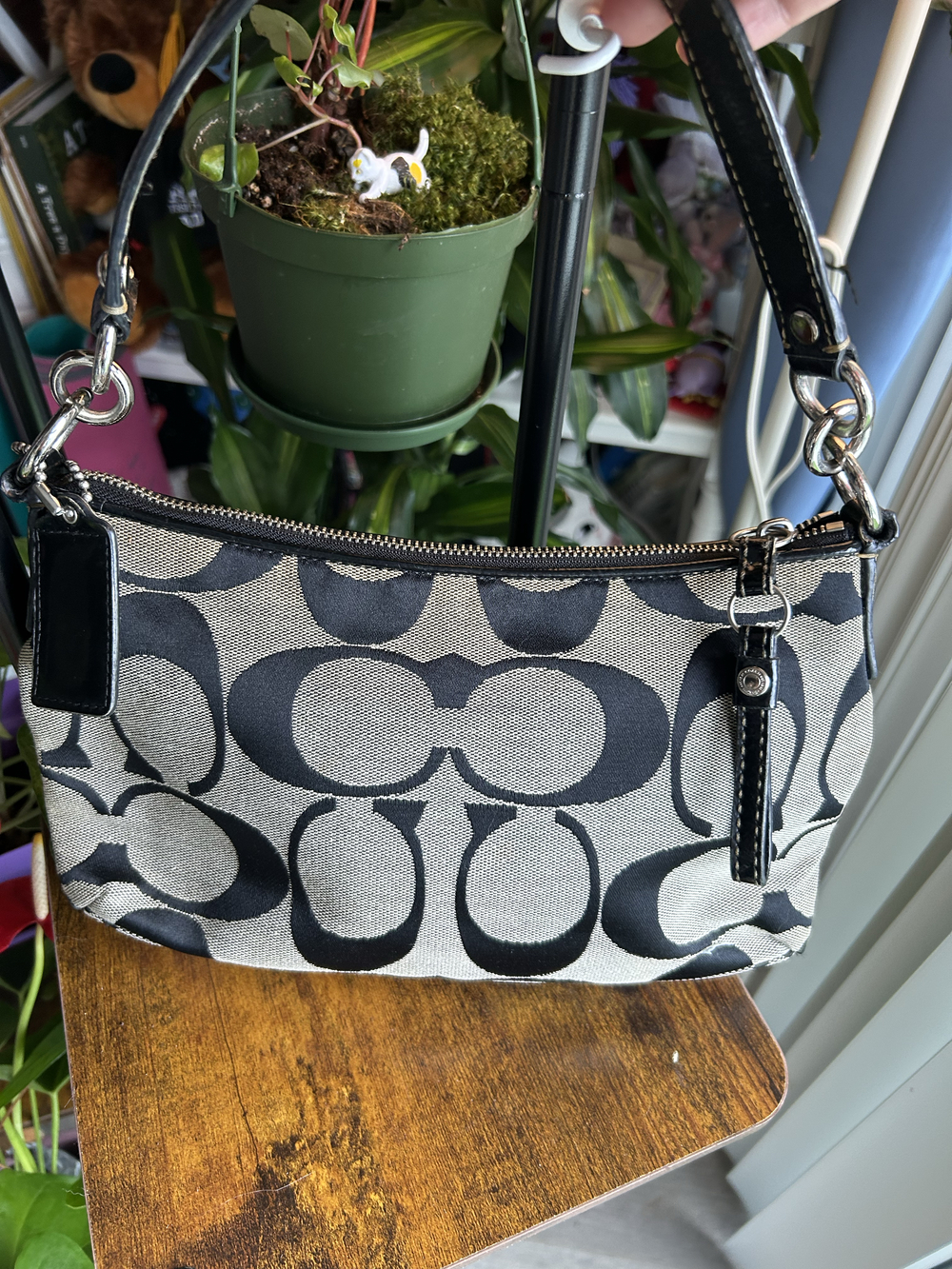 Vintage coach round logo medallion shoulder bag black tan signature jacquard & l - Picture 6 of 8